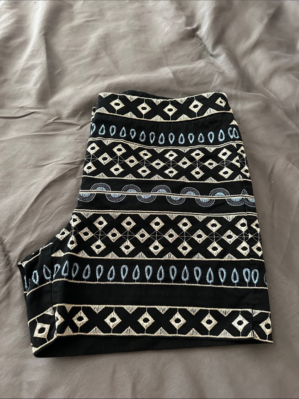Patterned ladies shorts